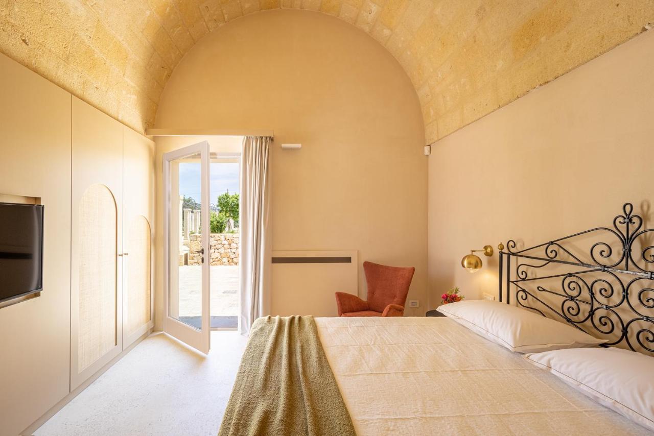 Il Giardino Grande - Dimora In Salento Bed & Breakfast Парабита Екстериор снимка
